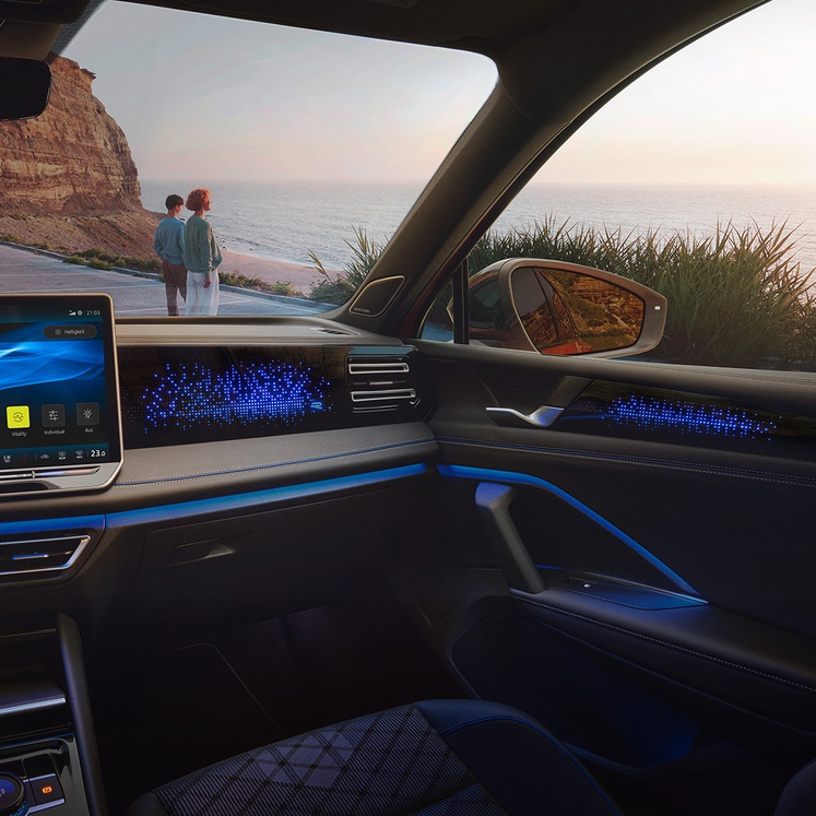 Tiguan_NF_Launch_Instant_Experience_Ad_2_CLEAN_Image_2 (original).jpeg